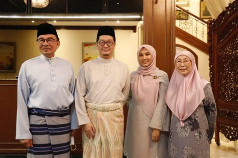 Daughter Of Malaysias Anwar Ibrahim Marries In Low Key Ceremony Nestia
