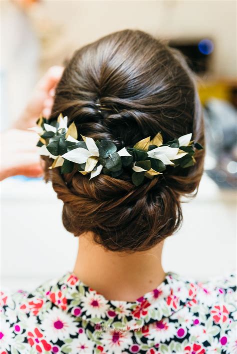 Maybe you would like to learn more about one of these? Épinglé par Convention sur Communion | Beauté, Coiffure ...