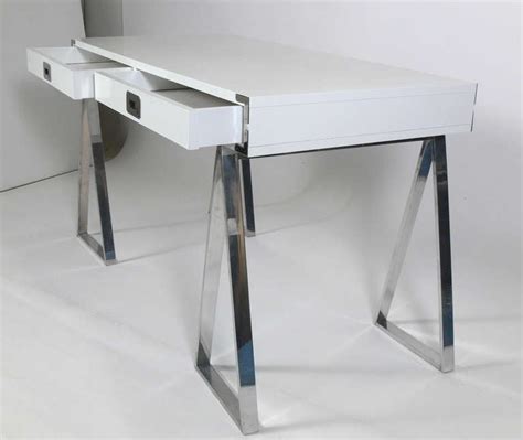 1000 x 714 jpeg 52 кб. White Lacquer Campaign Desk at 1stdibs