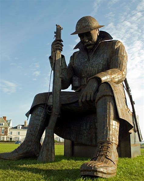 Ww1 Soldier Statue At Seahamcodurham Statue Ww1 Soldiers