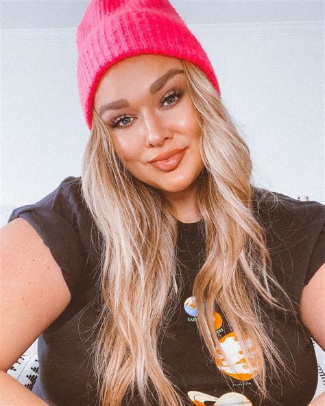 hunter mcgrady beanie outfit pinterest blond hairstyle lips smile hunter mcgrady plus size