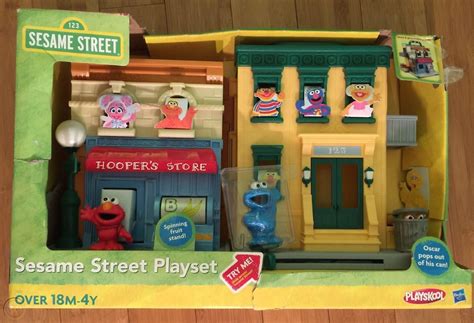 Sesame Street Neighborhood Playset With Elmo Cookie And Oscar Figures