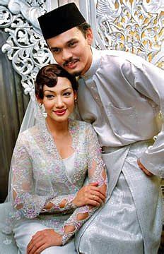 Erma fatima saksikan #takhta3ratu di astro first eksklusif. CIK AIN BEDAH: Perkahwinan selebriti/artis yang manakan ...