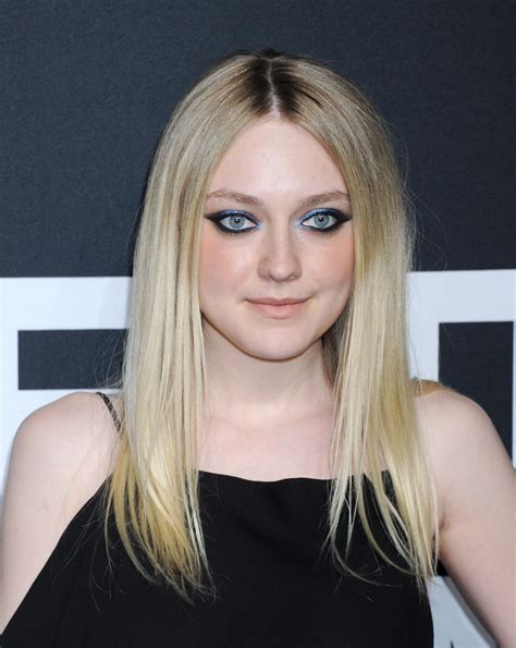 Dakota Fanning At Saint Laurent Fashion Show In Los