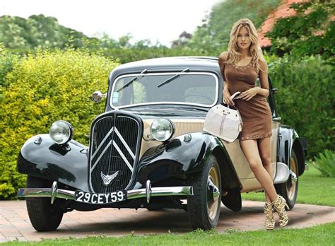 Citroen Ladies Citroën Traction Avant Citroen Traction Car Girls