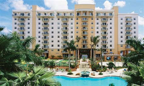 Wyndham Palm Aire | Pompano Beach Timeshare - Fidelity Real Estate