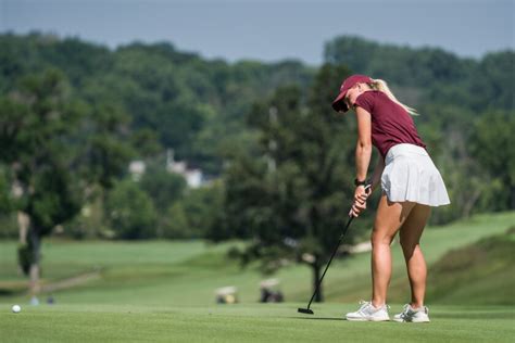 Country Club A Tough Test On Opening Day Of Womens State Amateur Championship Post Bulletin