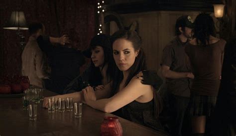 Ksenia Solo As Kenzi And Anna Silk As Bo Lost Girl S1e4 Faetal