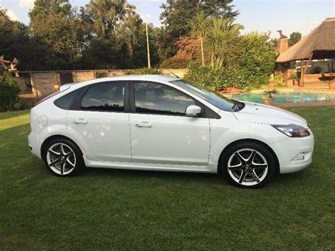 Used Ford Focus 20 Si 2010 White 2010 On Auction Pv1027265