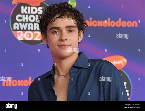 Joshua Bassett Kommt Bei Den Nickelodeon Kids Choice Awards 2022 An
