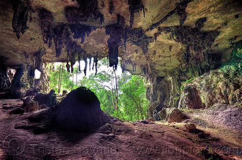 Gua Niah Painted Cave Niah National Park Borneo 6424241113 Stock