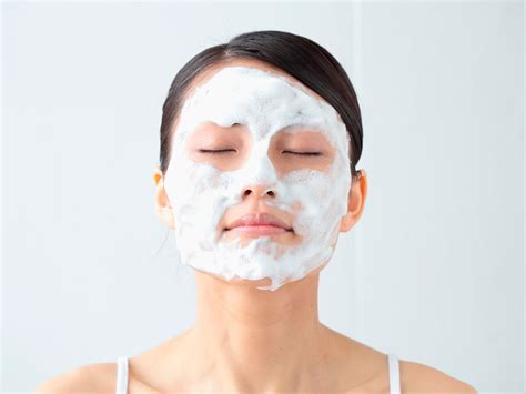 3 Skin Care Mistakes Dermatologists Wish Youd Stop Making Self