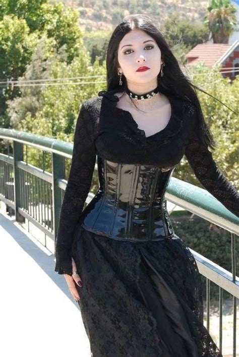 Pin By Rilmark On Gothic Beauty Hot Goth Girls Goth Women Goth Beauty
