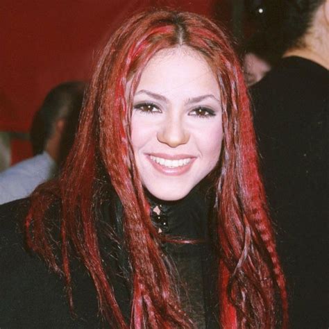 As Luc A Shakira Con Pelo Rojo En El La Verdad Noticias