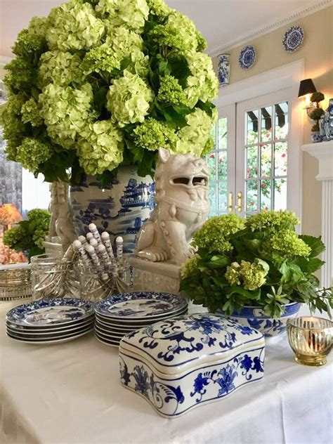 Blue And White Chinoiserie Vase And Hydrangeas White Christmas Decor