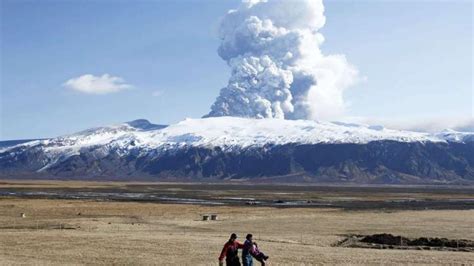 Island Der Eyjafjallajökull Feuert Den Vulkantourismus An Welt