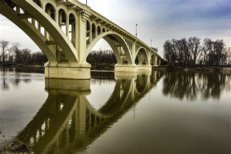 Symmetry Lincoln Memorial Bridge Over The Wabash River In Flickr