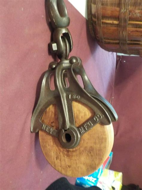 Vintage Wood And Cast Iron Barn Pulley Marked Ney Mfg Co 160