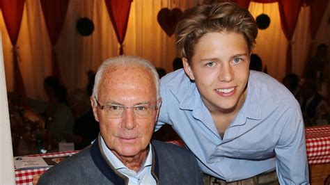 Beckenbauer reportedly received $2.5 million for the deal angering the dfb and many football supporters in germany who were livid at a move that they saw had everything to do with money. Franz Beckenbauer: Sohn Joel spricht über ...