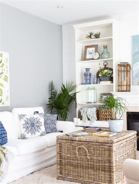 Stunning Coastal Living Room Decoration Ideas 24 Homyhomee