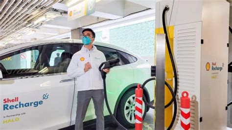 Shells First Electric Vehicle Charging Station Opens In Hong Kong