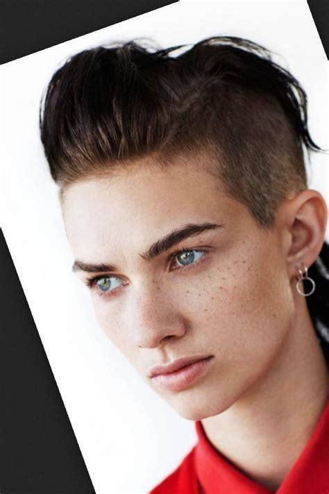 So, what kind of androgynous haircuts and hairstyles are you interested in trying out in the new year? androgynous??? | Hair again, Androgynous girl, Character ...