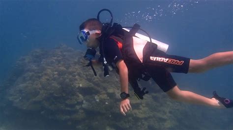 A Shallow Dive With A Junior Scuba Diver Youtube