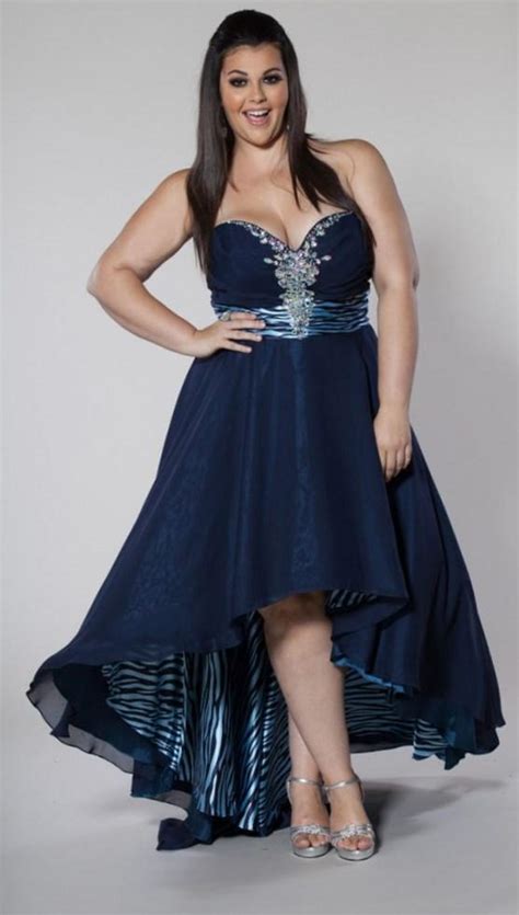 This is the perfect formal dress with a very glam feel. Semi formal dresses plus size juniors - PlusLook.eu Collection