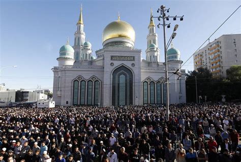 Как мусульмане празднуют ураза байрам? Ураза Байрам 2020 года: какого числа начинается и заканчивается пост в России, календарь для ...