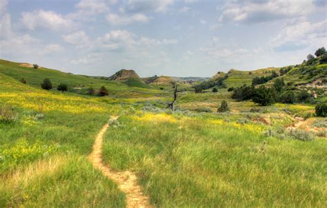 Long Hiking Path At Theodore Roosevelt National Park North Dakota