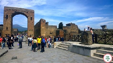 Pontos Turísticos De Nápoles Pompeia A Cidade Soterrada Pelo Vesúvio