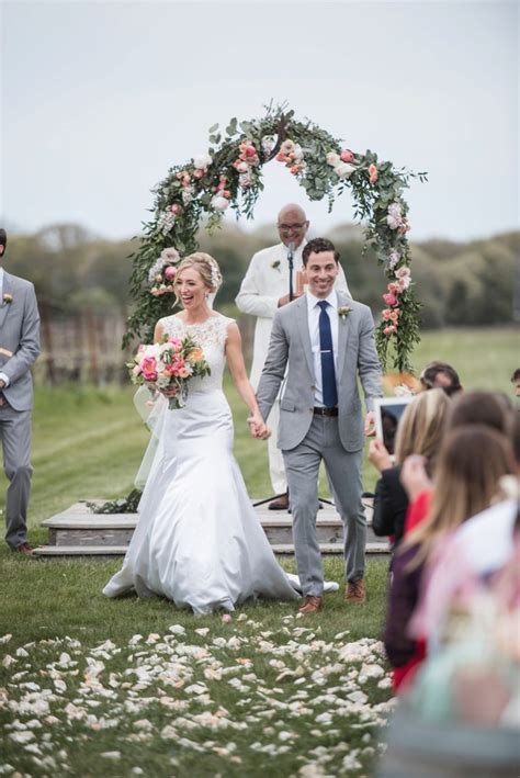 Spring Wedding At Saltwater Farm Vineyard In Stonington Ct