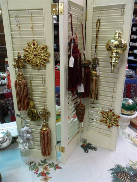 Shutters Make A Great Way To Display Ornaments Holiday Centerpieces