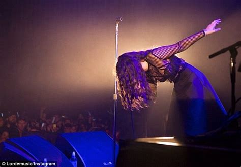 Lorde Shocks In A Black Bra And See Through Top At Laneway Festival Lipstick Alley
