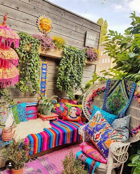 35 Chic Bohemian Decorating Ideas For Stunning Front Porch Goodsgn