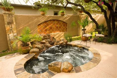17 Fascinating Outdoor Jacuzzi Designs That Will Take Your Breath Away