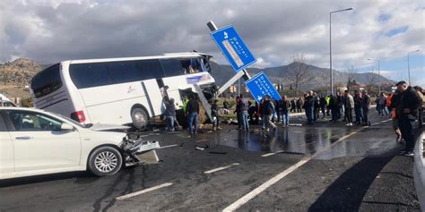 Konyaya turist getiren otobüs kaza yapmıştı Ölü sayısı 3e yükseldi