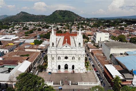 Catedral De Santa Ana Una Joya Arquitectónica De El Salvador La Guía