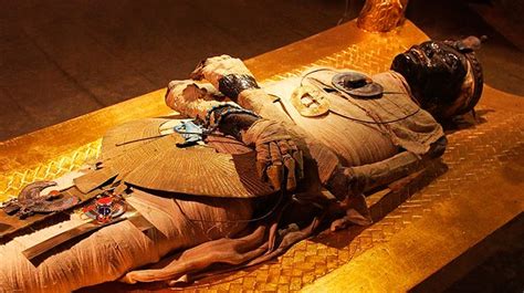 Ancient Egypt Mystery Of Tutankhamuns Death To Be Solved With