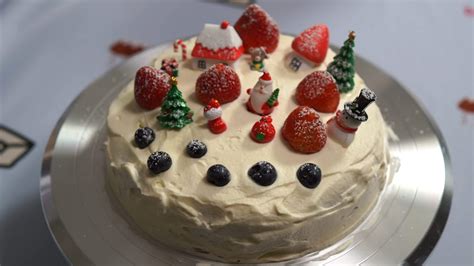 In a bowl, combine strawberries and glaze until strawberries are evenly coated. Strawberry Christmas Cake Ideas : Strawberry Shortcake Cake Japanese Version Chopstick ...