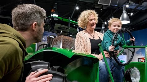 John Deere Tractor Museum Named Best Museum In Iowa Live The Valley