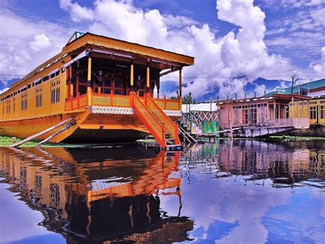 Alluring Kashmir 08 Days Tour With Flexible Tailor Made Booking