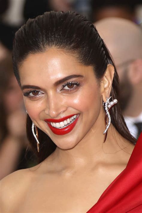 High Quality Bollywood Celebrity Pictures Deepika Padukone Sexy Skin Show In Red Dress At The
