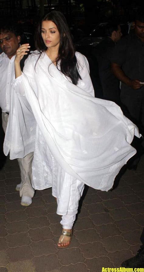 However, the work will be less demanding when the stars still look perfect and flawless even without makeup. Aishwarya Rai Stills In White Dress Without Makeup - Actress Album