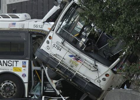 New Video Shows Nj Transit Driver Ran Red Light In Fatal Newark Bus Crash