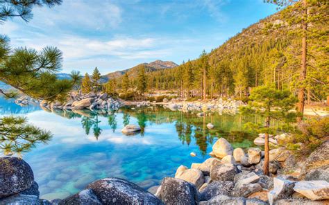 Lake In The Sierra Nevada Of Usa Wllpaper Hd For Desktop