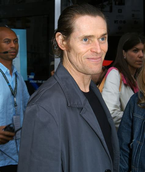 a yoga enthusiast get to know dafoe the life of willem dafoe