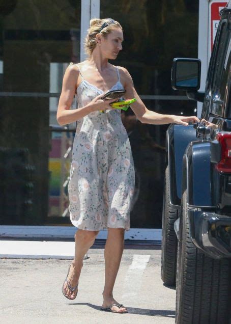 Candice Swanepoel Seen A Gas Station In Miami Beach Candice