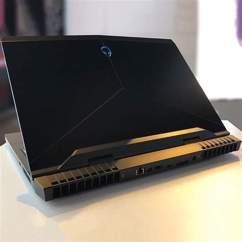 تسوق Dell Alienware 17 R5 لاب توب ألعاب انتل كور I9 رام 16 جيجا