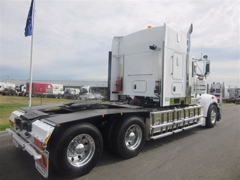 2014 Kenworth T909 50and Aero Bunk E5 Cummins T909 Truck Jtfd4059761